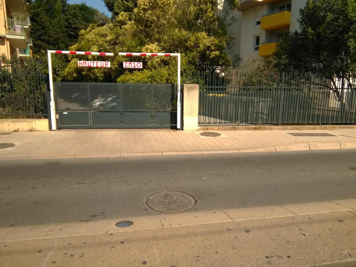 含羞草公寓式酒店 蒙彼利埃 外观 照片